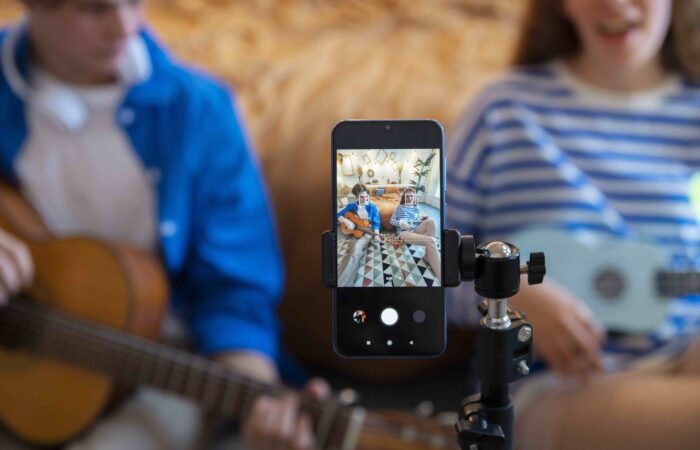 Comment utiliser les réseaux sociaux quand on est intermittent du spectacle